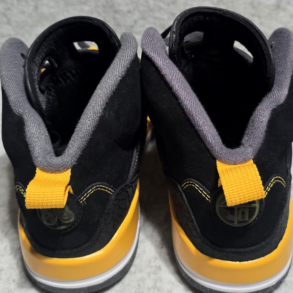 Jordan Spizike Color: "Black University Gold" /Dark Grey/White New SIZE 9 - Picture 2 of 9